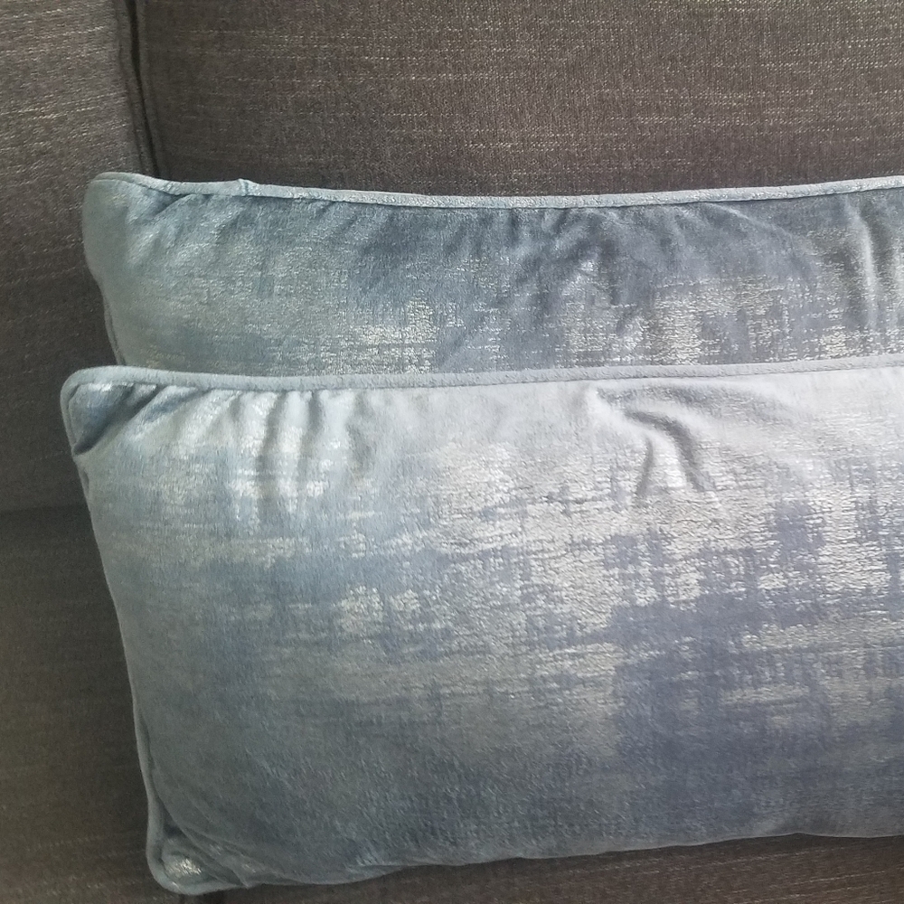 Accent pillows